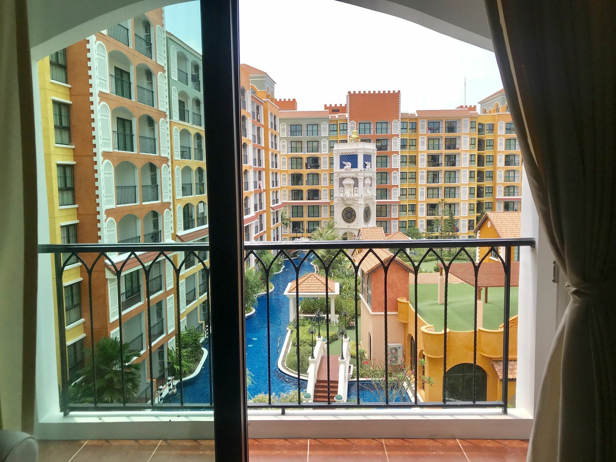 Apartamento Venetian Pattaya Sattahip Exterior foto