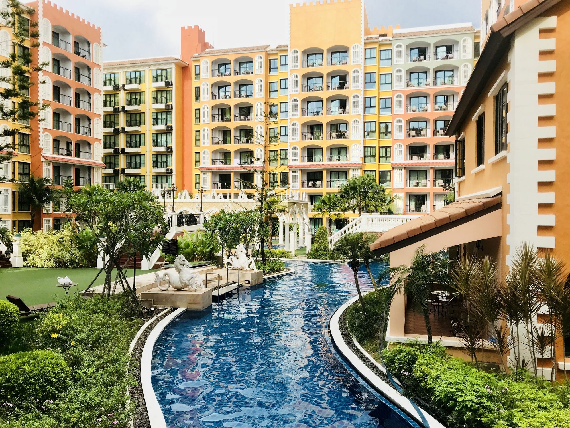 Apartamento Venetian Pattaya Sattahip Exterior foto